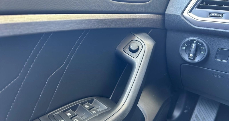 Seat Ateca cena 161196 przebieg: 1, rok produkcji 2024 z Police małe 154
